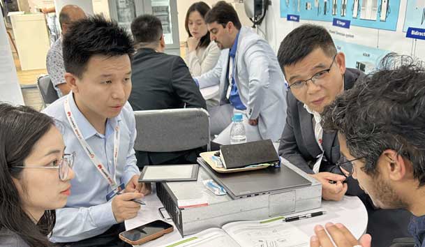 鴻嘉利閃耀2024歐洲智慧能源展丨聚焦創(chuàng)新技術(shù)，共筑全球碳中和未來(lái)(圖11)