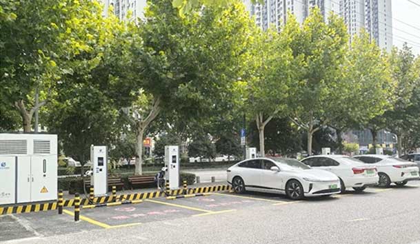 宜昌首批全液冷超充站投入運營，鴻嘉利助力高質(zhì)量充電基礎設施建設